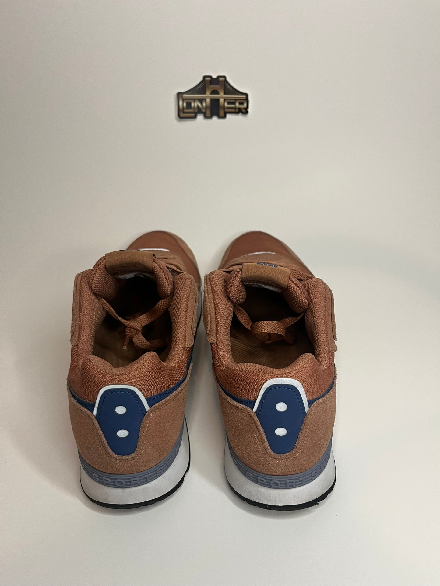 Nike Venture Runner- "Mineral Clay/Mystic Navy"