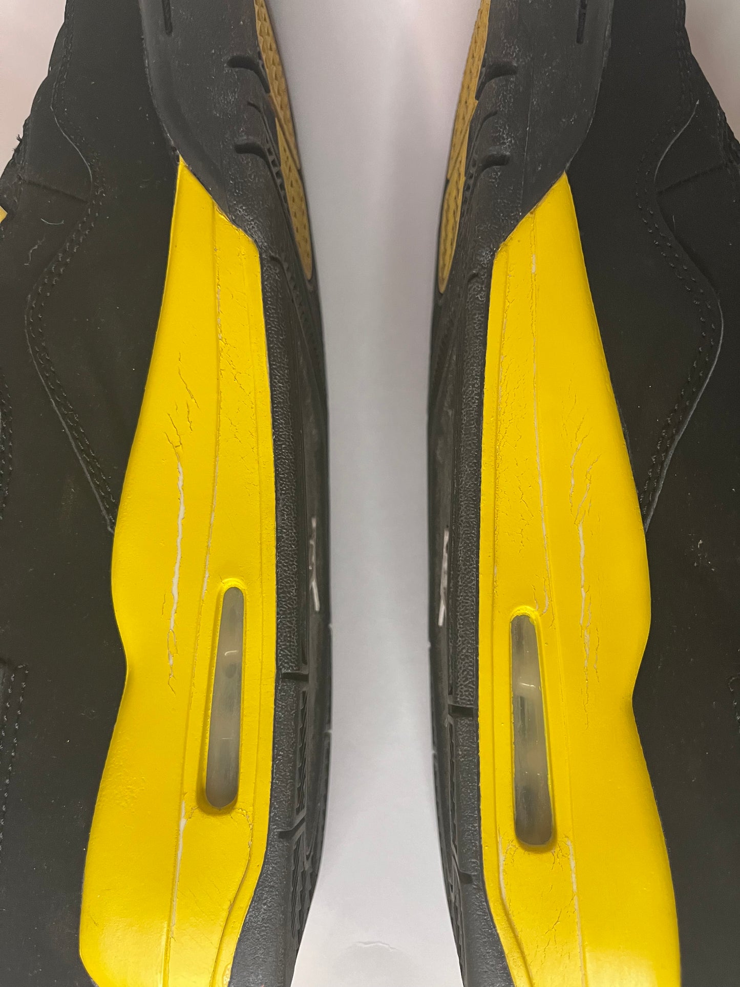 Air Jordan 4 - "Thunder" (2012)