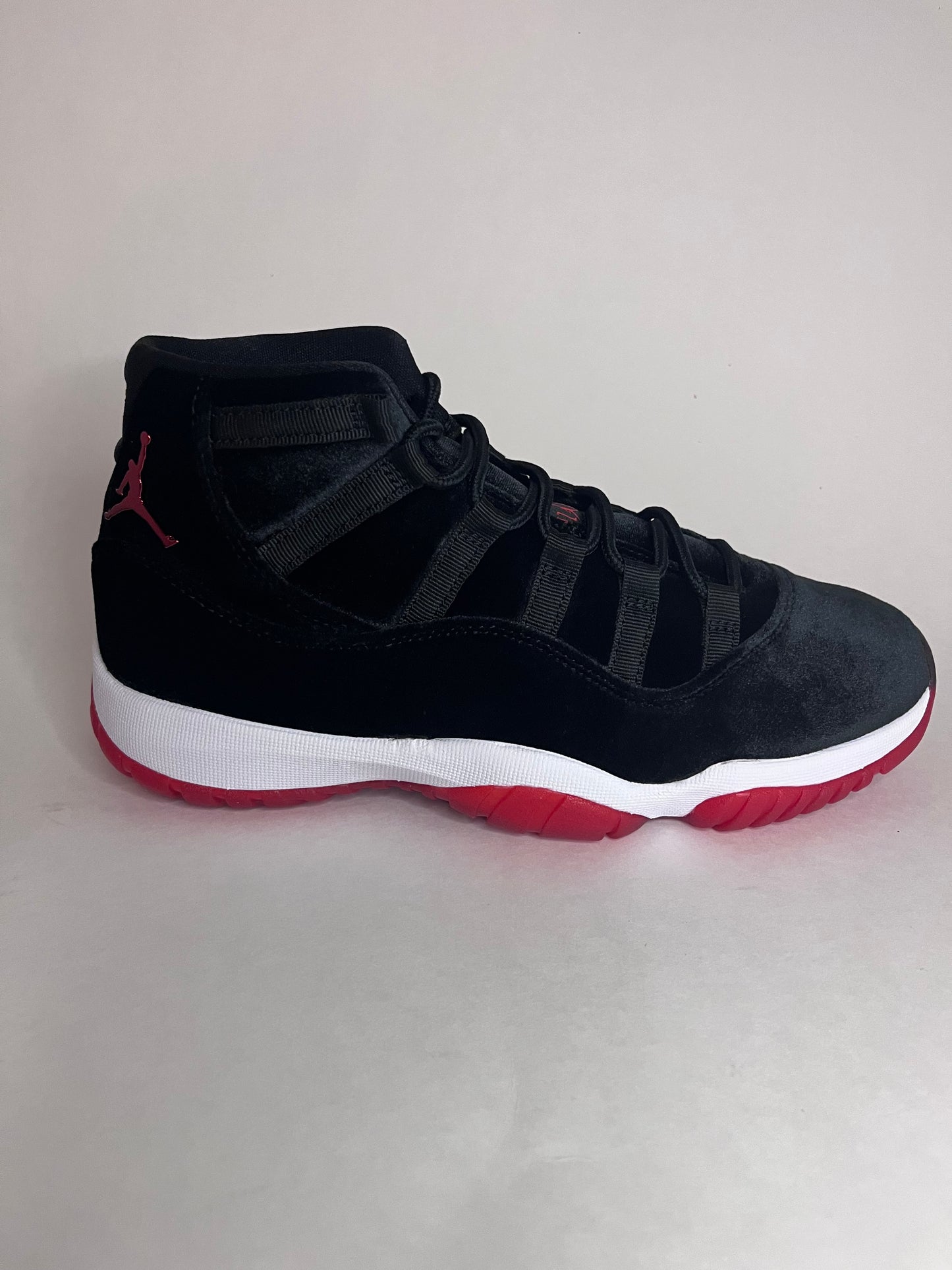 Women's Air Jordan 11 - "Bred Velvet" (2024)